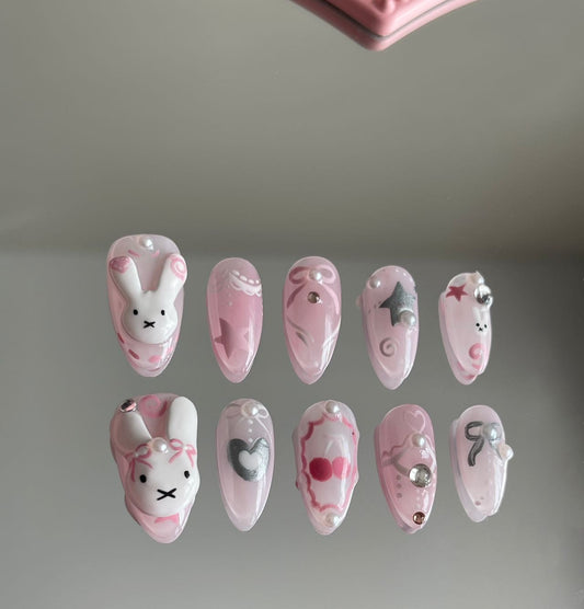 Hand painted reusable press on nails